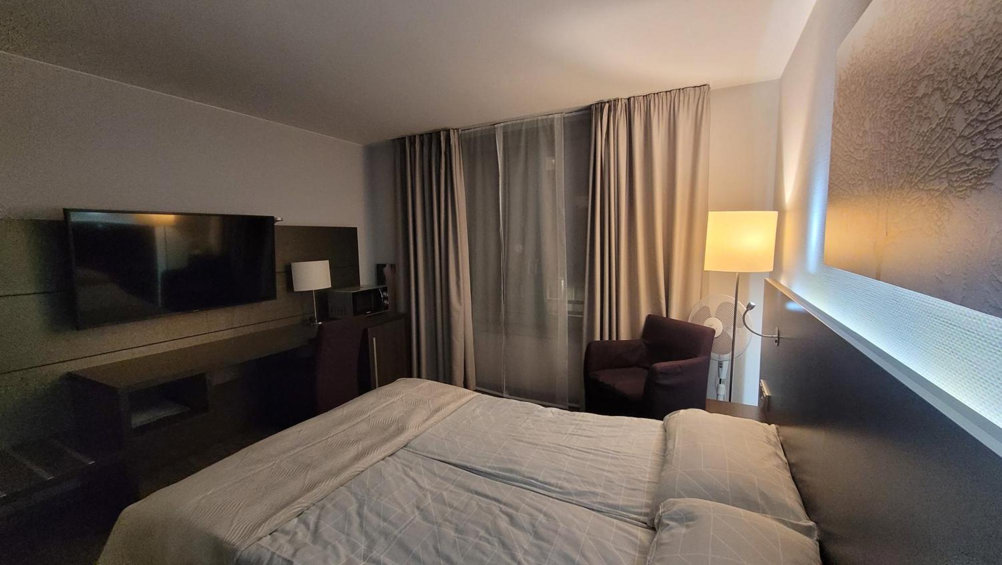 Nice Apartment In Modern Center Of Duesseldorf Extérieur photo
